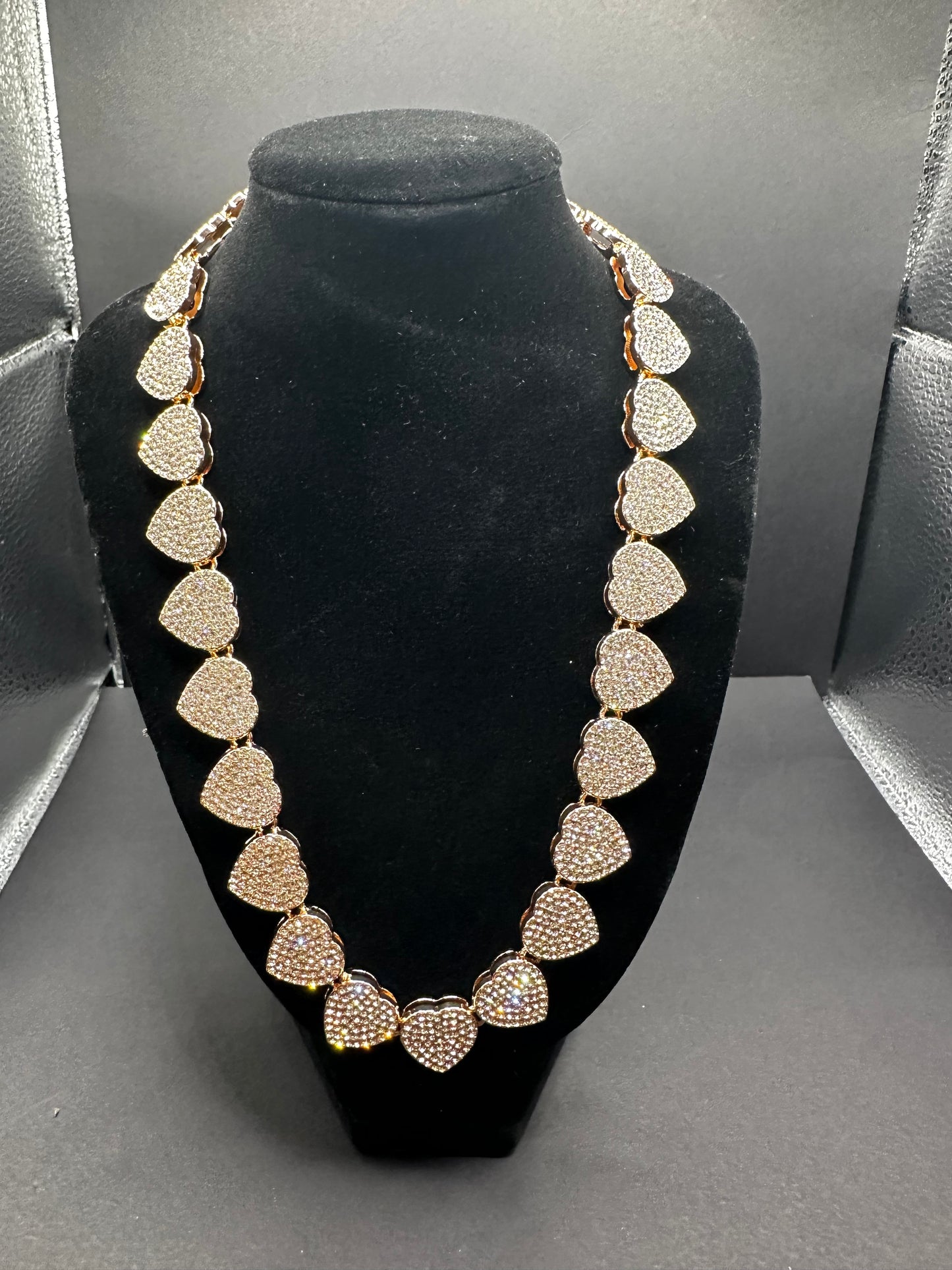 Gold Studded Heart Necklace Set