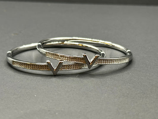 Silver V Bracelet
